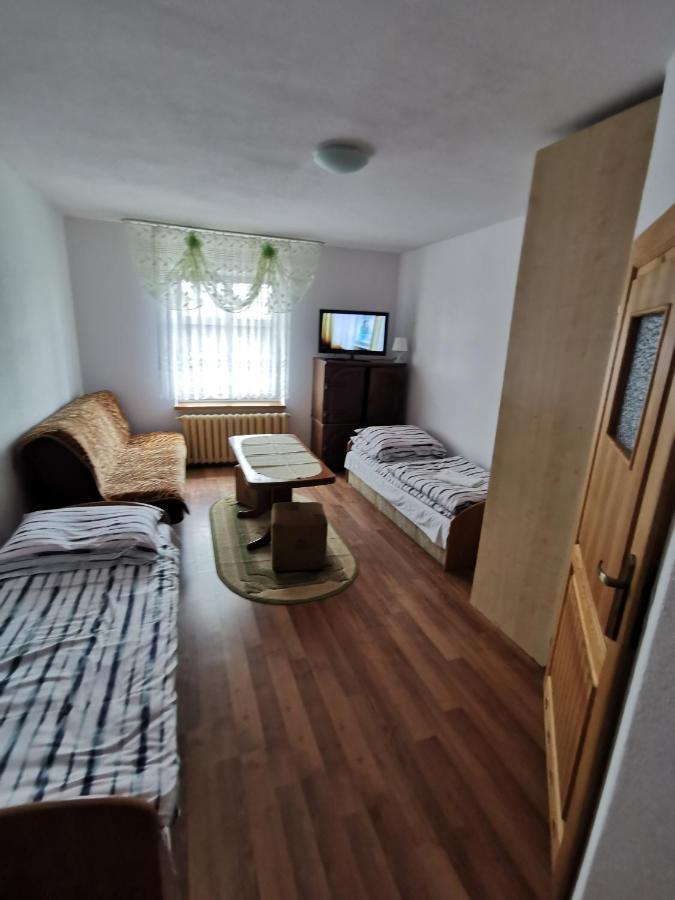 Pokoje Goscinne Straznica Jarosławiec Esterno foto